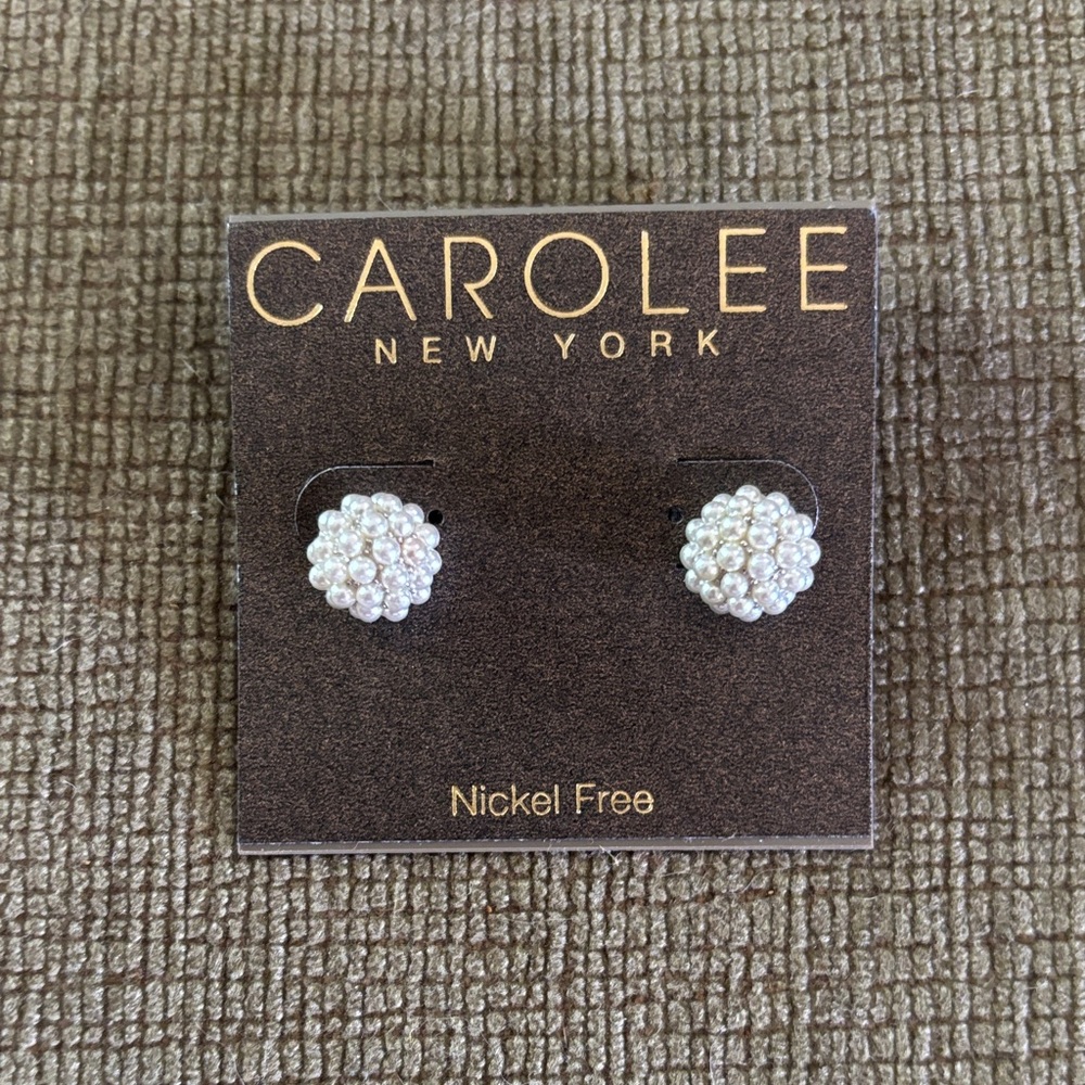 🌈CLEARANCE🌈 Carolee New York White Pearl Earrings